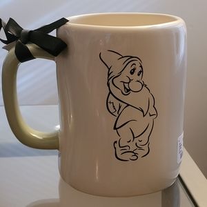 New Disney Rae Dunn Bashful Snow White and Seven Dwarfs Mug